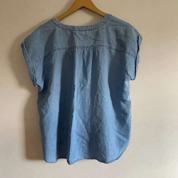LOFT Chambray Button Down Top - Picture 9 of 10